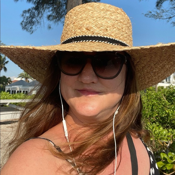 Meet your Posher, Ami - Picture 1 of 1